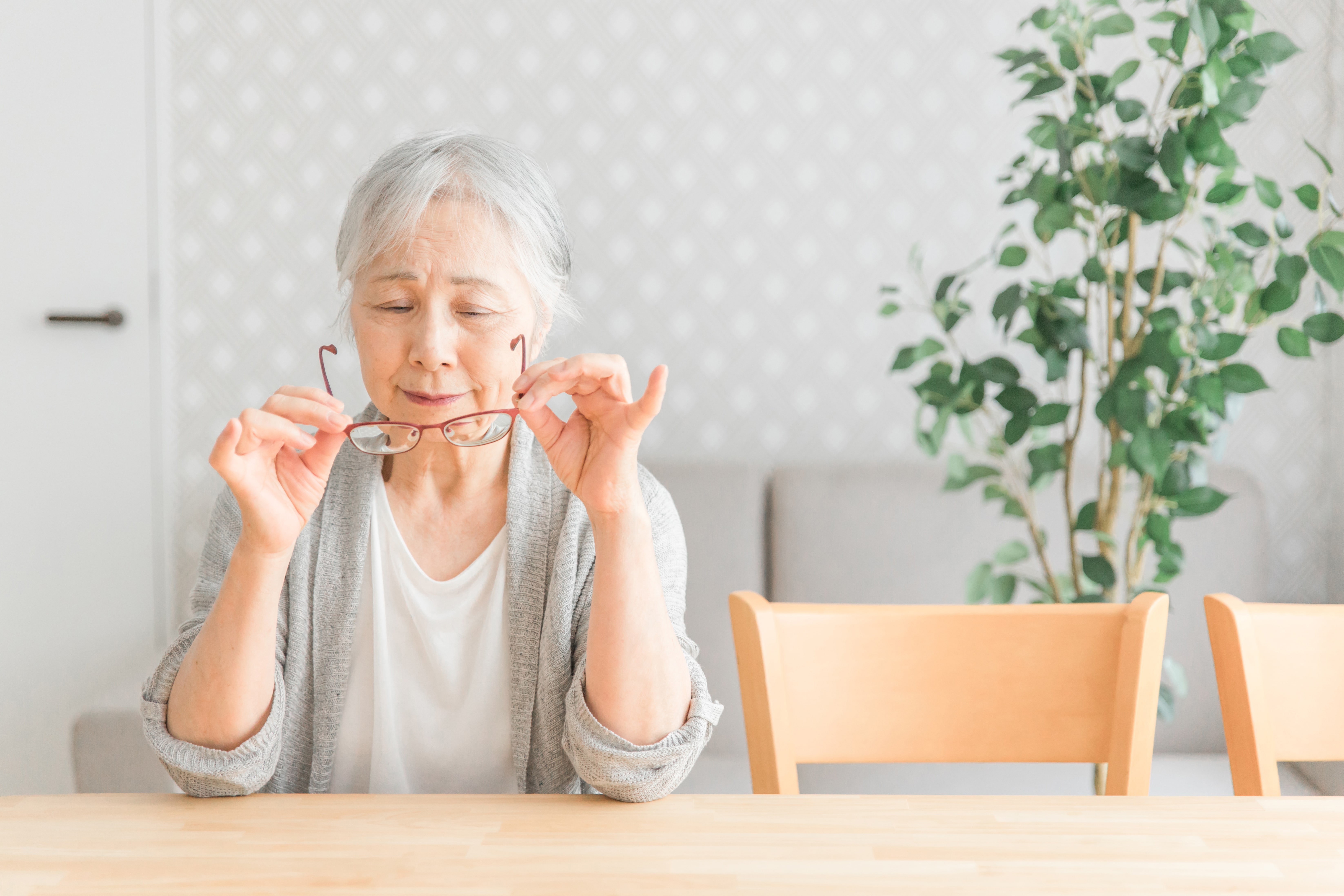 白内障による目のかすみや視力低下について